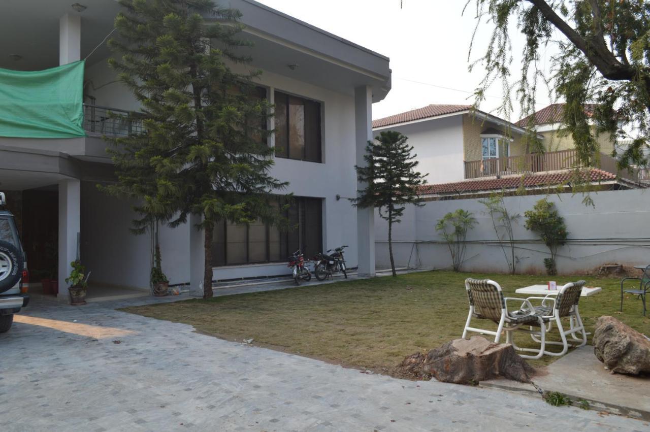 Royal Manor F-10 Bed & Breakfast Islamabad Eksteriør bilde