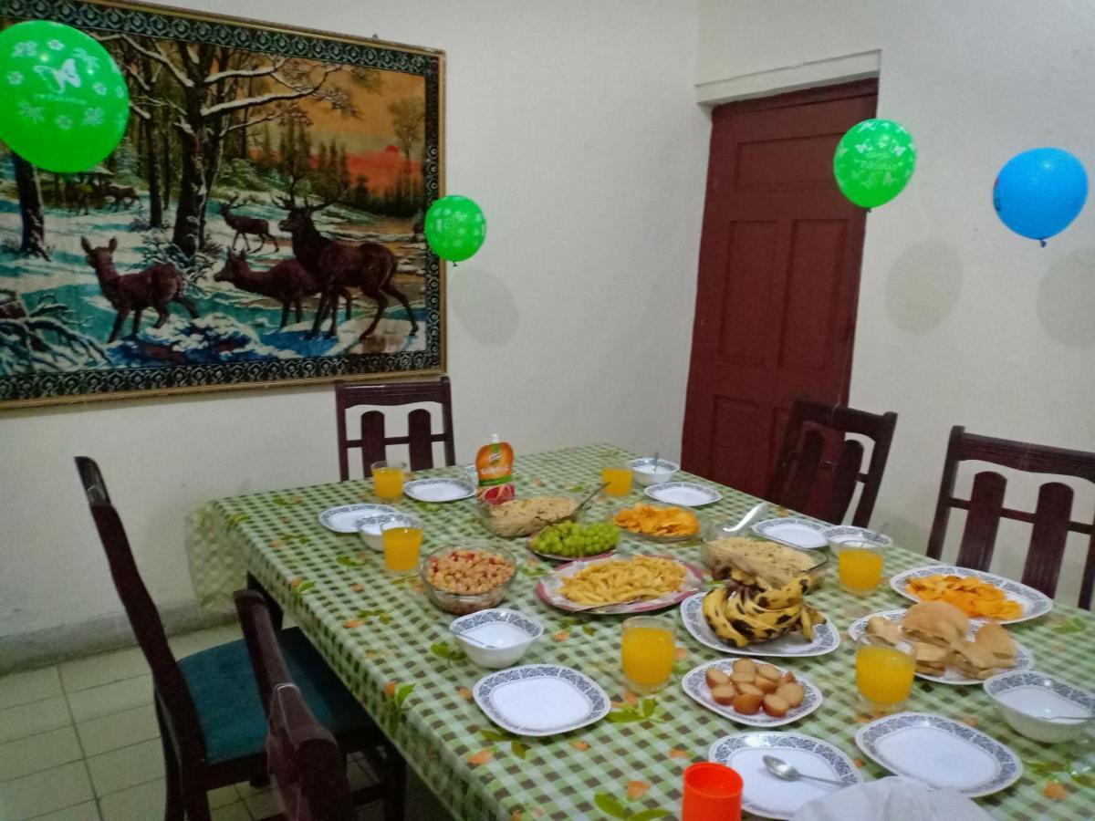 Royal Manor F-10 Bed & Breakfast Islamabad Eksteriør bilde